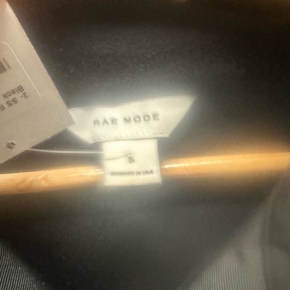 Rae Mode Black Zip-Up Jumpsuit - Picture 4 of 5